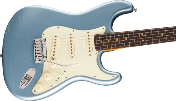 American Ultra Luxe Vintage '60s Stratocaster®, Rosewood Fingerboard, Ice Blue Metallic - Image 5